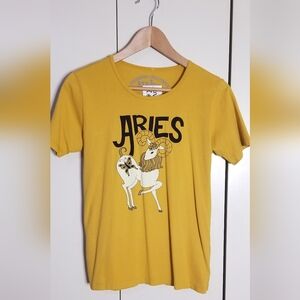 Very rare NWT Aries Womens Sugarhigh Lovestoned Yellow T-Shirt Size Medium